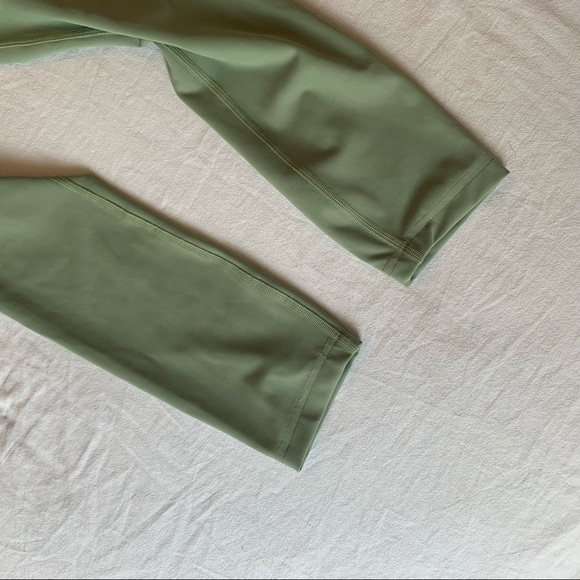 lululemon | Wunder Train Tight - Picture 6 of 6